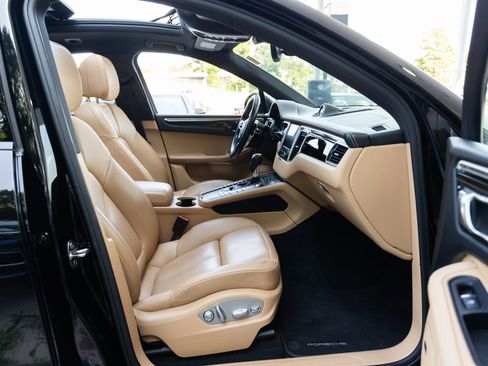 Used 2018 Porsche Macan Sport Edition image 20
