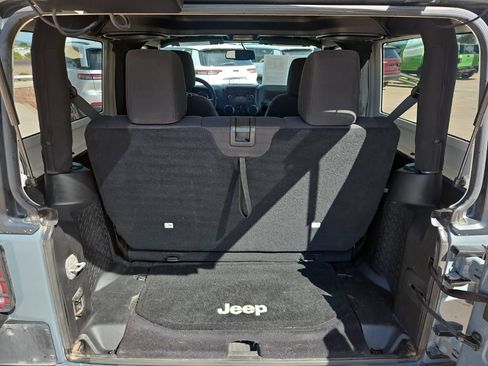 Used 2015 Jeep Wrangler Sport w/ Quick Order Package 24S AWD/4WD image 21