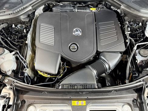 Certified 2025 Mercedes-Benz GLC 300 image 28