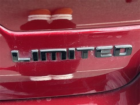 Certified 2024 Jeep Grand Cherokee Limited w/ Black Appearance Package image 13