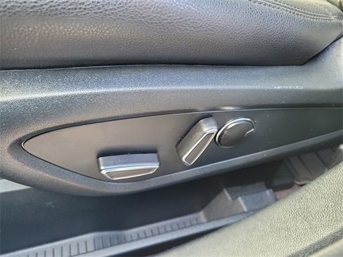 Certified 2021 Lincoln Nautilus FWD image 12