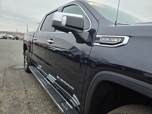 Used 2022 GMC Sierra 1500 SLT w/ SLT Convenience Package AWD/4WD image 38