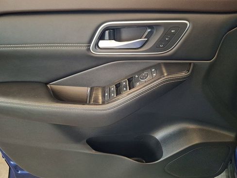 Used 2021 Nissan Rogue SL image 14