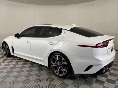 Used 2018 Kia Stinger GT2 AWD/4WD image 4