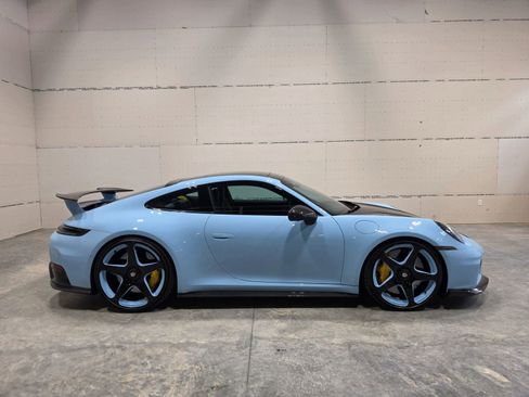 Used 2026 Porsche 911 GTS image 5