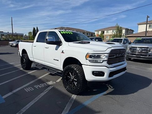 Used 2023 RAM 2500 Laramie AWD/4WD image 3