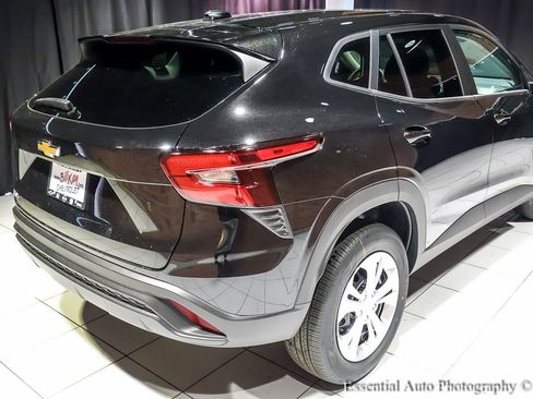 New 2026 Chevrolet Trax LS image 7