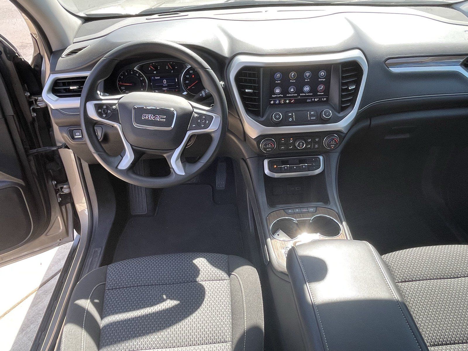 Used 2023 GMC Acadia SLE w/ Driver Convenience Package AWD/4WD image 12
