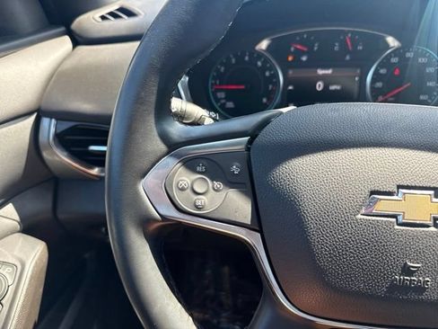 Used 2023 Chevrolet Traverse LT FWD image 16