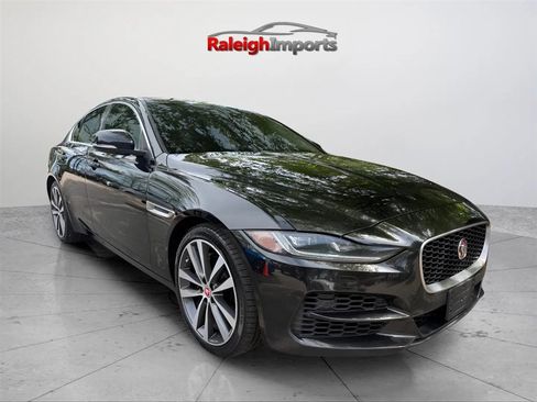 Used 2020 Jaguar XE S RWD image 4