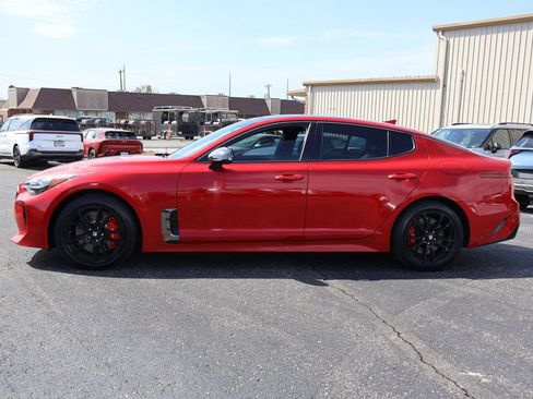 Used 2018 Kia Stinger GT2 AWD/4WD image 4