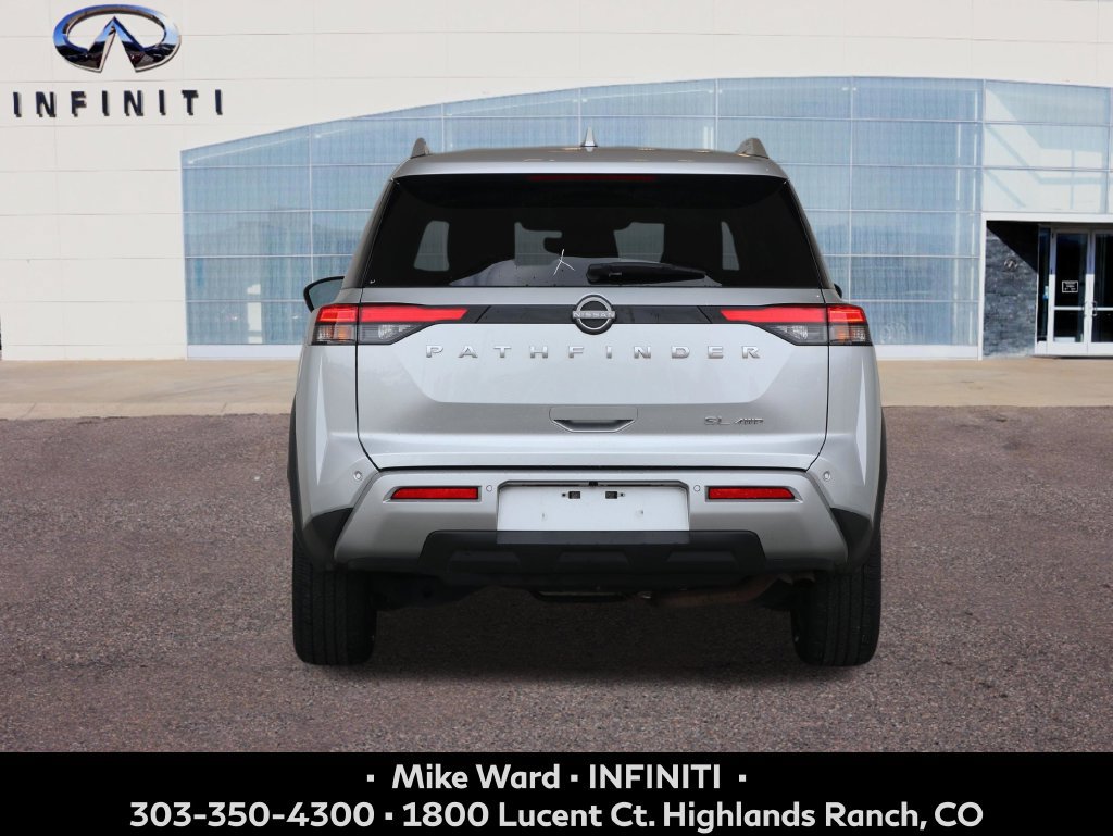Used 2025 Nissan Pathfinder SL AWD/4WD image 4
