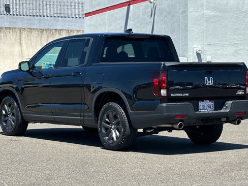 Used 2023 Honda Ridgeline Sport image 7