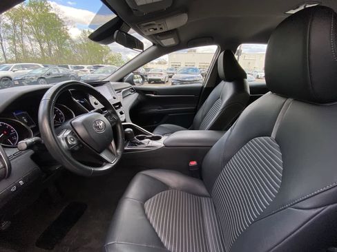 Used 2024 Toyota Camry SE FWD image 19
