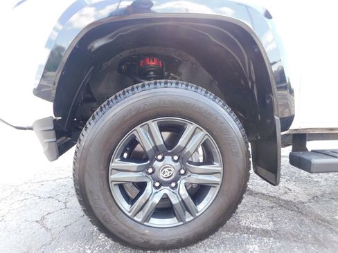Used 2023 Toyota Tacoma TRD Sport AWD/4WD image 12