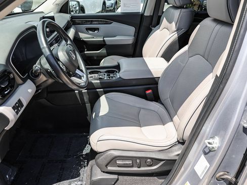 Certified 2023 Honda Pilot Elite image 13