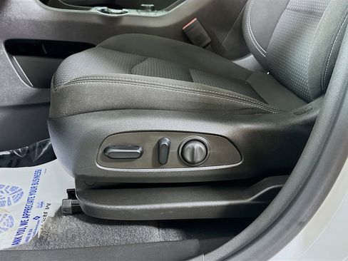 Used 2023 GMC Terrain SLE w/ Driver Convenience Package AWD/4WD image 18