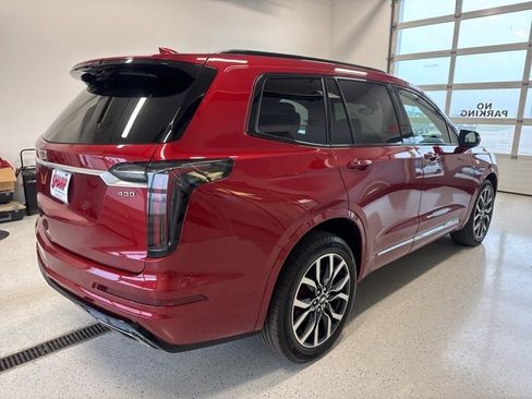 Used 2024 Cadillac XT6 Sport image 9