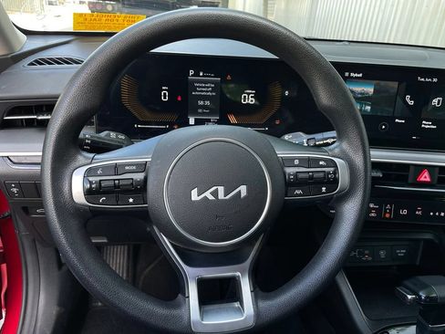 Used 2025 Kia K5 LXS FWD image 14