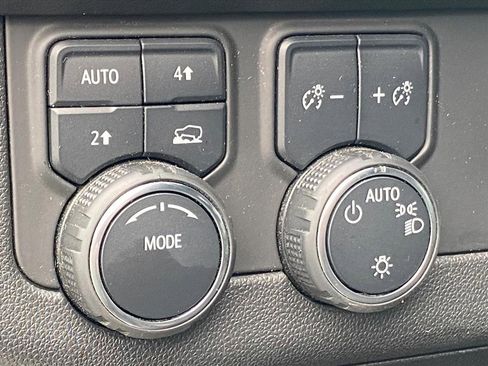 Used 2024 Chevrolet Tahoe LT image 14