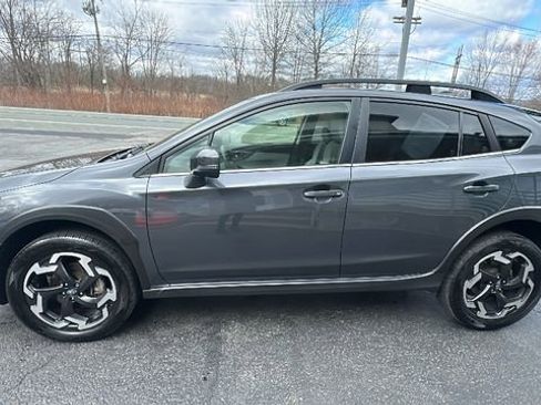 Used 2023 Subaru Crosstrek 2.5i Limited AWD/4WD image 2