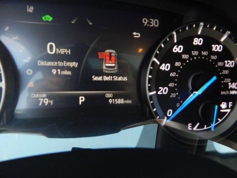 Used 2021 Toyota Highlander Limited image 20