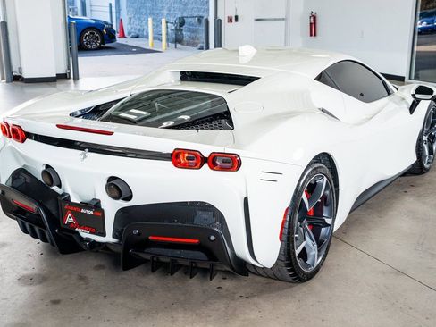 Used 2021 Ferrari SF90 Stradale image 7