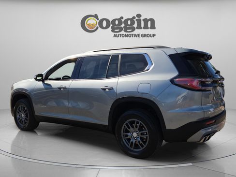 Used 2025 GMC Acadia Elevation image 7