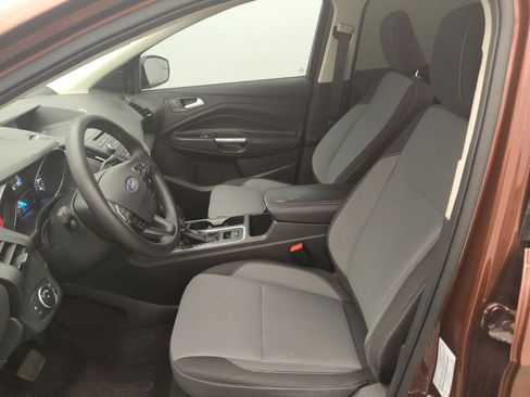 Used 2018 Ford Escape SE FWD image 17