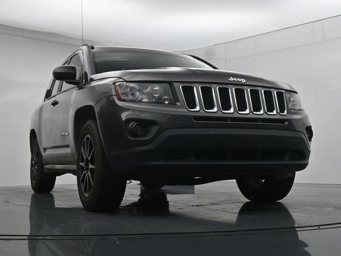 Used 2017 Jeep Compass Sport w/ Power Value Group AWD/4WD image 18