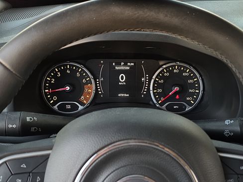 Used 2019 Jeep Renegade Latitude image 16