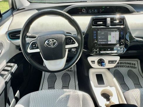 Used 2017 Toyota Prius Three w/ Carpet Mat Package FWD image 13