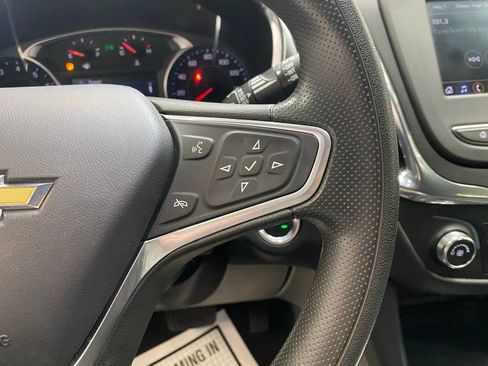 Used 2023 Chevrolet Equinox LT image 18