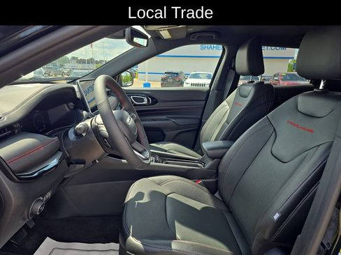 Used 2024 Jeep Compass Trailhawk w/ Trailhawk Elite Group AWD/4WD image 6