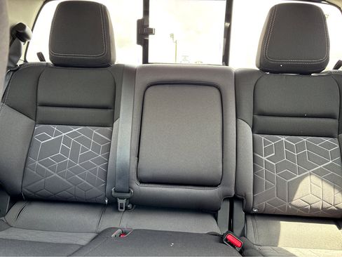 Used 2025 Nissan Frontier SV w/ SV Convenience Package RWD image 21