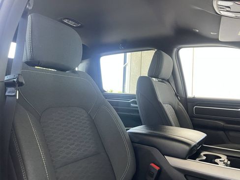 New 2026 RAM 1500 4x4 Crew Cab image 15