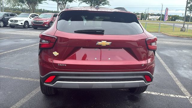 Used 2025 Chevrolet Trax LT w/ LT Convenience Package FWD image 6