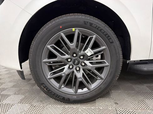 New 2026 Ford Expedition Max Platinum image 13