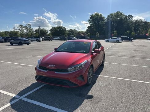 Used 2023 Kia Forte LXS FWD image 17