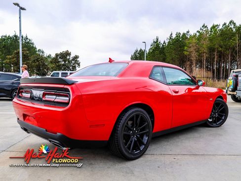 Used 2023 Dodge Challenger R/T w/ Plus Package image 6
