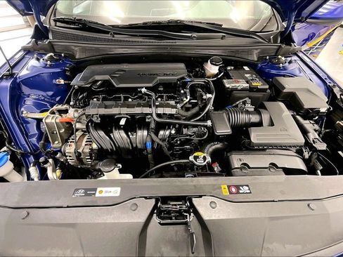 Used 2022 Hyundai Elantra SEL w/ Convenience Package image 9