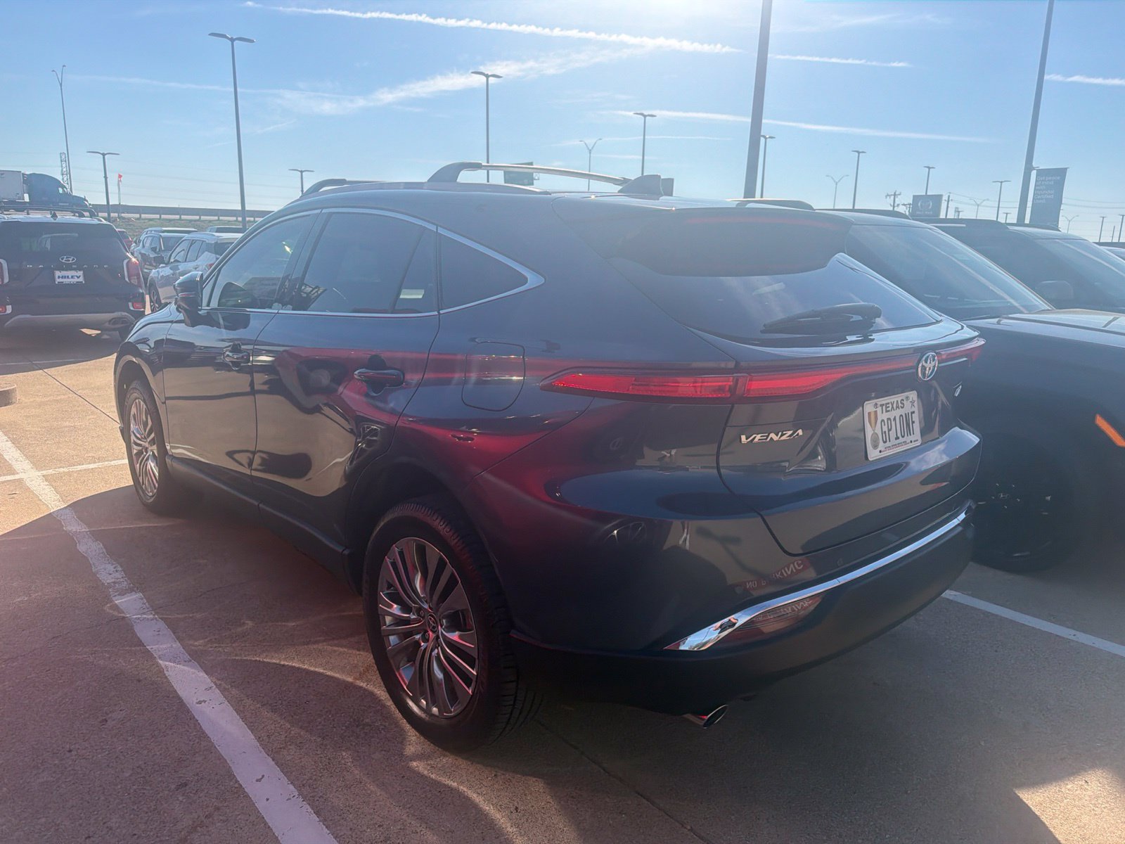Used 2024 Toyota Venza Limited AWD/4WD image 8