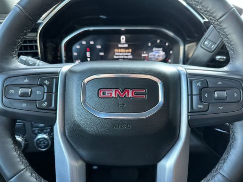 Used 2024 GMC Sierra 1500 Elevation image 32