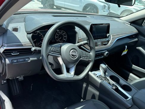 New 2026 Nissan Altima 2.5 SV FWD image 19