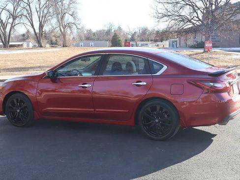 Used 2017 Nissan Altima 2.5 SR w/ Midnight Edition Package image 8
