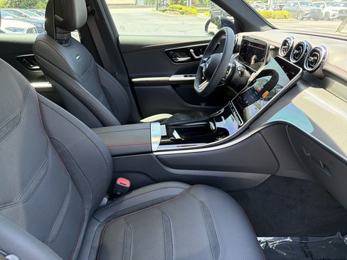 Used 2026 Mercedes-Benz GLC 43 AMG 4MATIC image 35