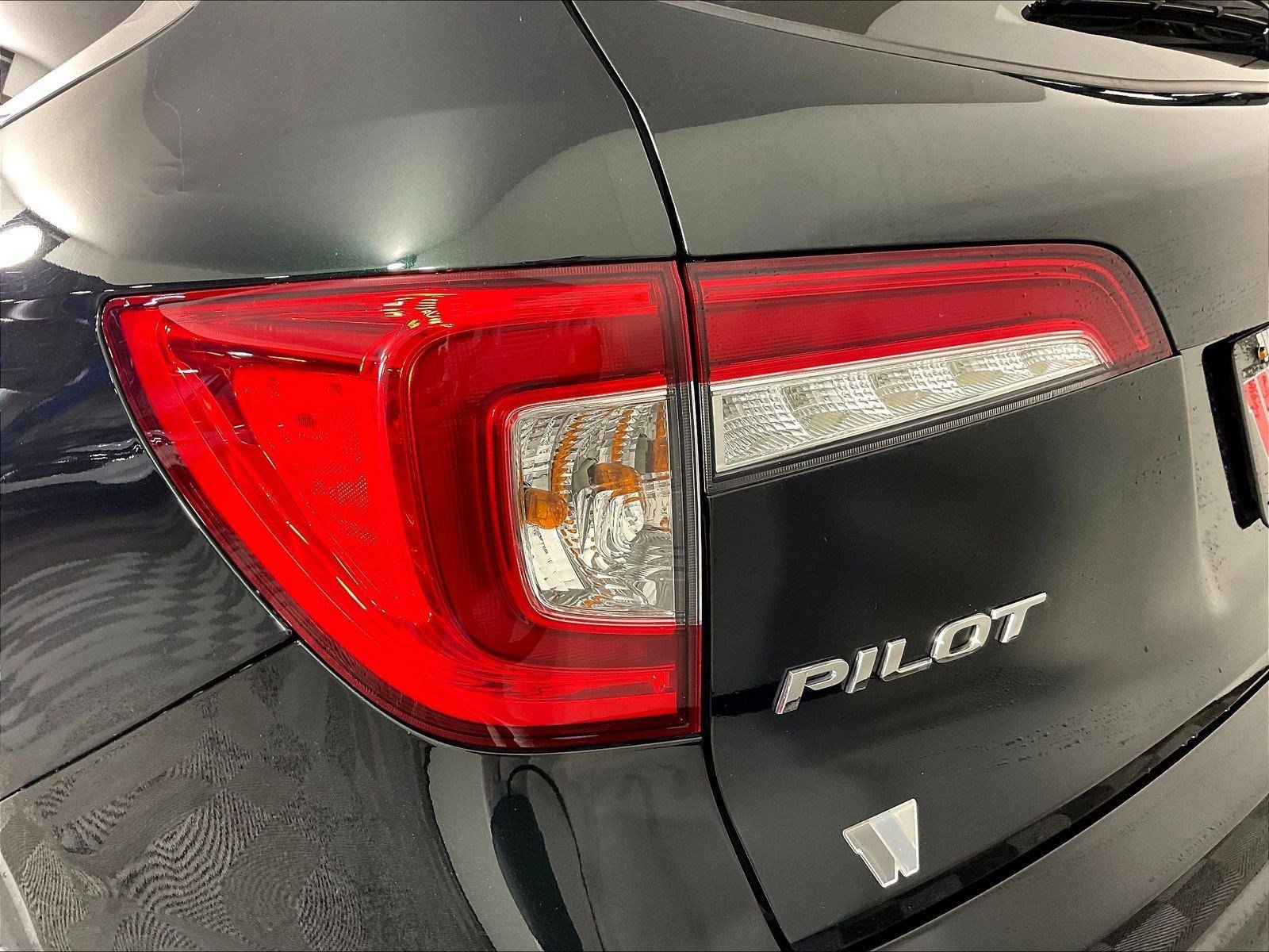 Used 2020 Honda Pilot Touring image 23