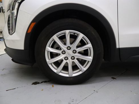 Used 2023 Cadillac XT4 Luxury w/ Cold Weather Package image 15