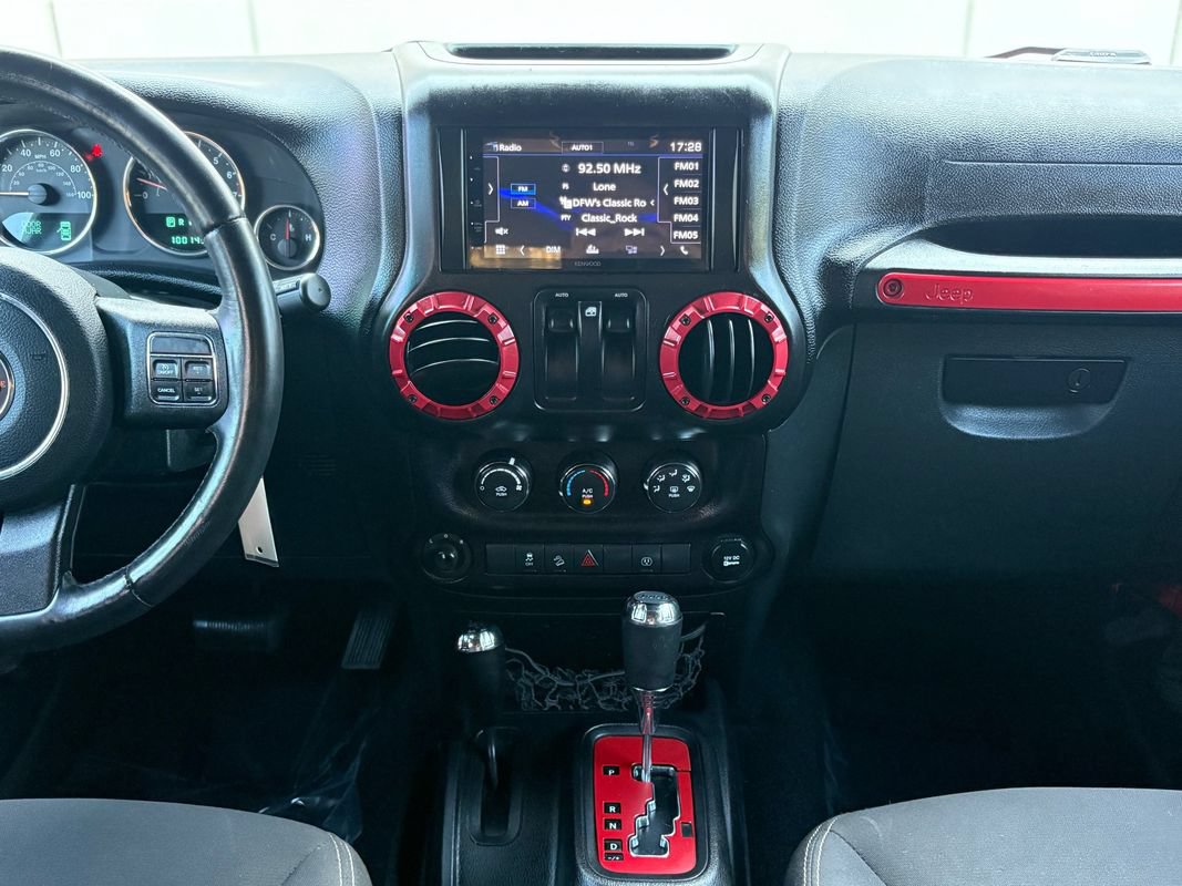 Used 2016 Jeep Wrangler Sahara w/ Connectivity Group AWD/4WD image 13
