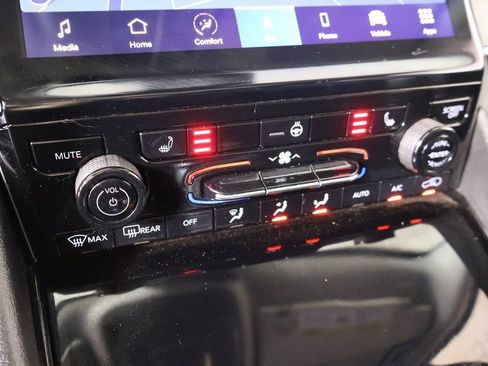 Used 2021 Jeep Grand Cherokee L Limited image 8